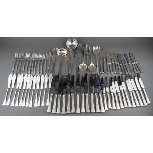 270 - An early 20th Century Austrian 800 standard post 1922 silver twelve place flatware service to includ... 