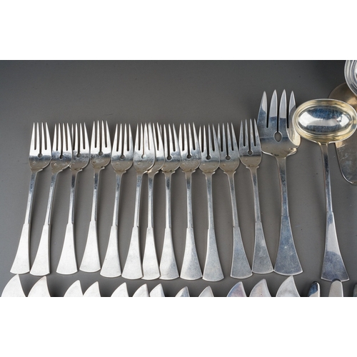 270 - An early 20th Century Austrian 800 standard post 1922 silver twelve place flatware service to includ... 