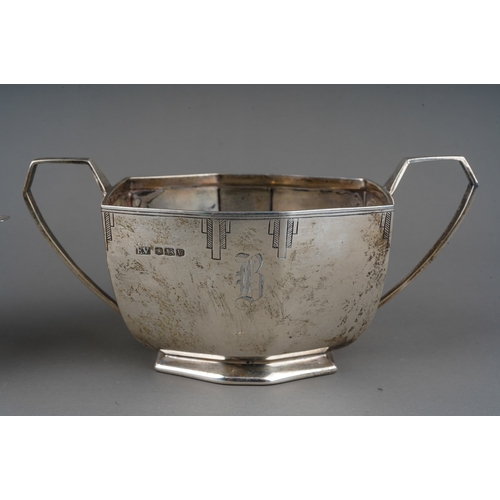 272 - An Art Deco silver sugar bowl and milk jug, engraved decoration to border and initial B to bodies, h... 