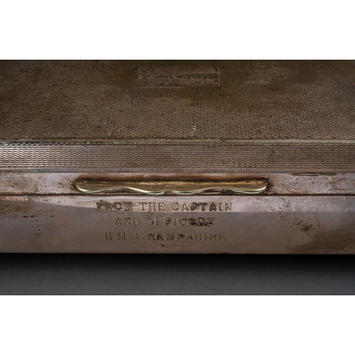 289 - A Modern silver engine turned desk rectangular cigarette box, with inscription dated 1975 to front, ... 