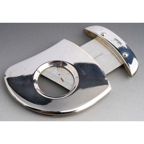 302 - A white metal cigar cutter