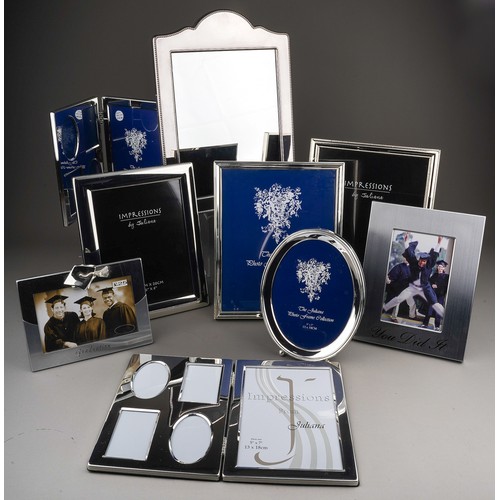 307 - A collection of Modern silver plate photograph frames mainly 