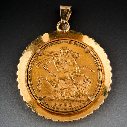 318 - A Victorian 1892 sovereign, in a 9ct gold pendant mount, total gross weight approx 10.3g