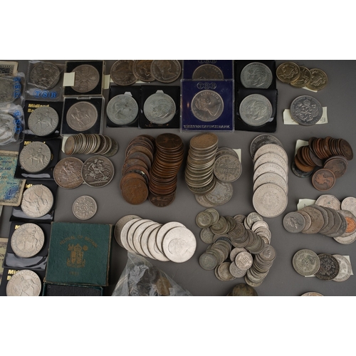 327 - A wooden box of British and World banknotes and coins, including six Elizabeth II ten shilling bankn... 