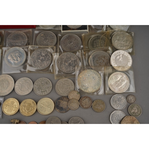 338 - Assorted British coins to include: cased Coinage of Great Britain 1950 and 1970; British First Decim... 