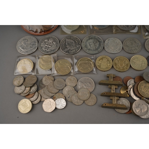 338 - Assorted British coins to include: cased Coinage of Great Britain 1950 and 1970; British First Decim... 