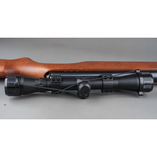 393 - A Modern Cometa Mod 300-S .22 Air Rifle Cal 5,55/.22 (21-V1 12538-06) air rifle with scope, with sle... 