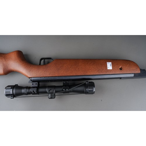 393 - A Modern Cometa Mod 300-S .22 Air Rifle Cal 5,55/.22 (21-V1 12538-06) air rifle with scope, with sle... 