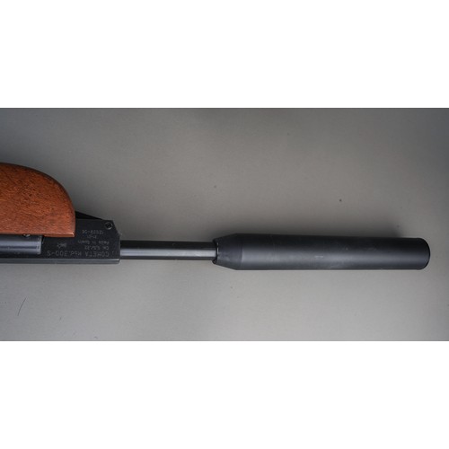 393 - A Modern Cometa Mod 300-S .22 Air Rifle Cal 5,55/.22 (21-V1 12538-06) air rifle with scope, with sle... 