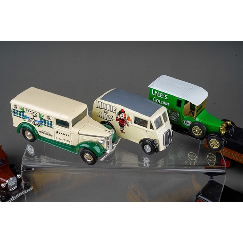 433 - Assorted collection of mainly diecast cars and vans to include: Dinky, Matchbox, Corgi, Lledo etc (2... 