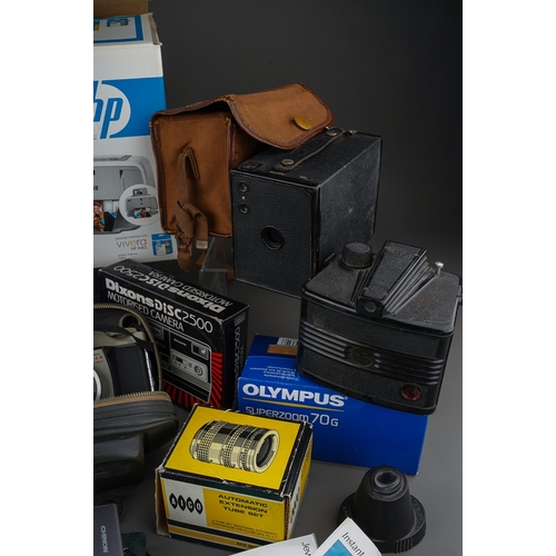 482 - A collection of film and digital camera equipment including Polaroid Spectra 2, 600 polaroid film an... 