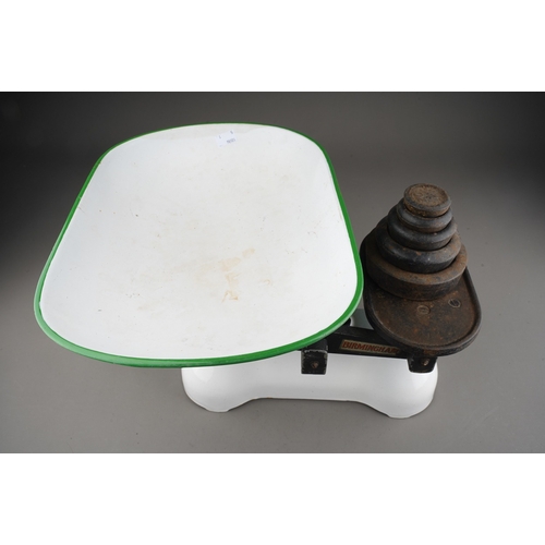 521 - Avery scales with white enamel base, weights and green and white enamel basin