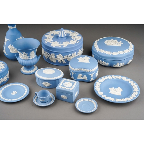 660 - A group of Wedgwood china & Jasperware & Royal Albert mugs, including fourteen pieces of pale blue j... 