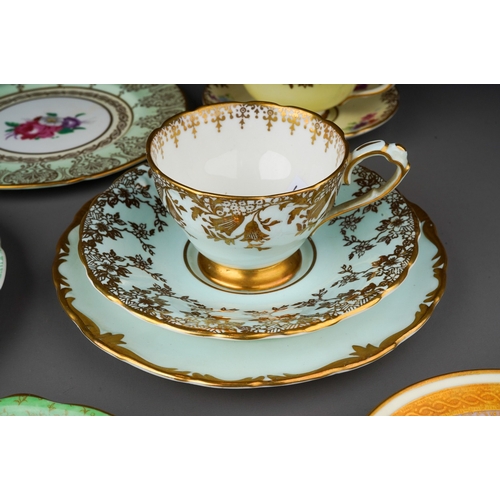 668 - Assorted early 20th Century Paragon mainly double warrant china to include: Yellow and gilt 56591/3 ... 