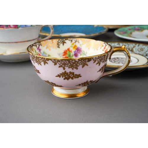 668 - Assorted early 20th Century Paragon mainly double warrant china to include: Yellow and gilt 56591/3 ... 