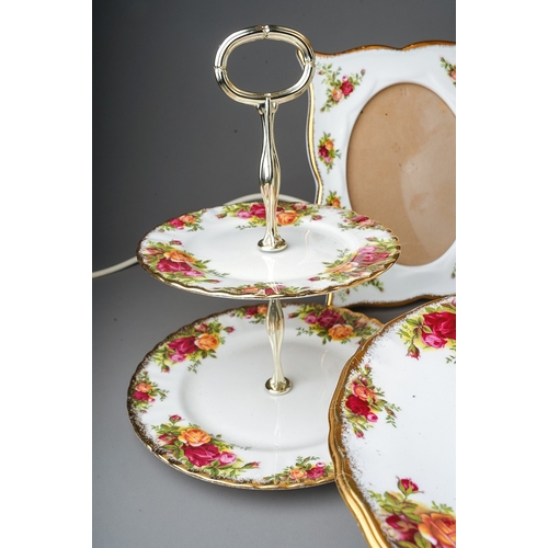 711 - A collection of Royal Albert 