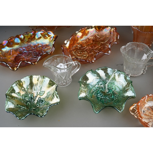 833 - Fourteen pieces of early 20th century American and English pressed and Carnival glass including Sowe... 