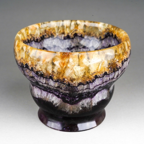 881 - A Derbyshire Blue John ogee shaped small bowl, approx 7cm diam x 5.5cm high