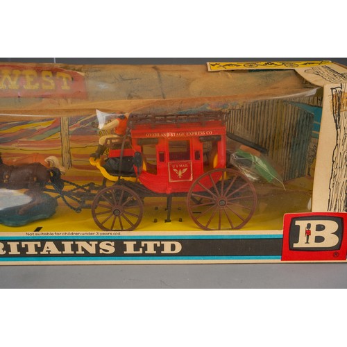 173 - Two Britains Wild West models, comprising an Overland Stage Express in incorrect 7434 Gun Team & Lim... 