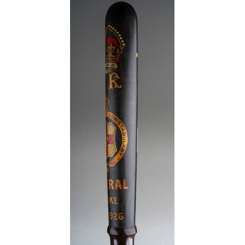 244 - A George V Lincolnshire Constabulary presentation truncheon commemorating the General Strike of 1926... 