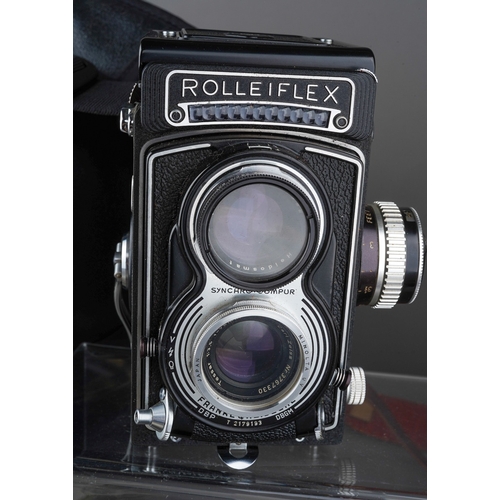 264 - A Rolleiflex serial number T2179193 Carl Zeiss Tessar f3.5 75mm lens, original brown leather case an... 