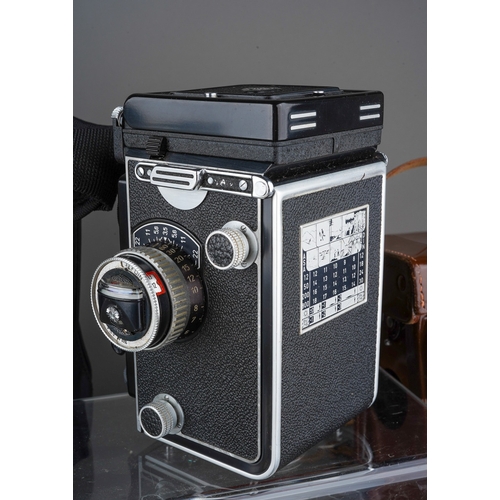 264 - A Rolleiflex serial number T2179193 Carl Zeiss Tessar f3.5 75mm lens, original brown leather case an... 