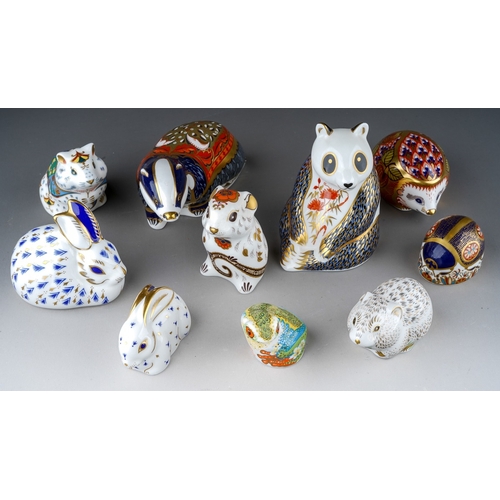 413 - 10 Royal Crown Derby paperweights to include Panda (10.5 cm, gold stopper), Frog Hop (6.5 cm, gold s... 