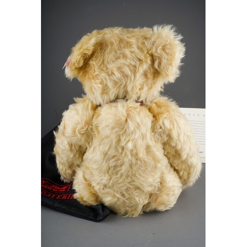 461 - A Steiff Gallery Bear 2007, 