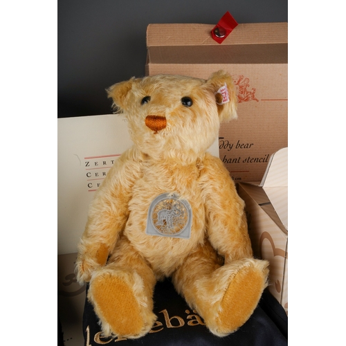 462 - A collection of Steiff Teddy Bears to include: 
1. 2004 