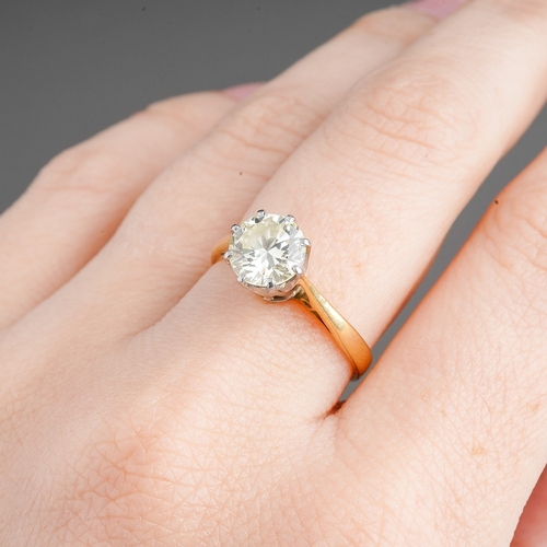 567 - An 18ct yellow gold and diamond solitaire ring, set with a round brilliant-cut diamond appprox 1.20c... 