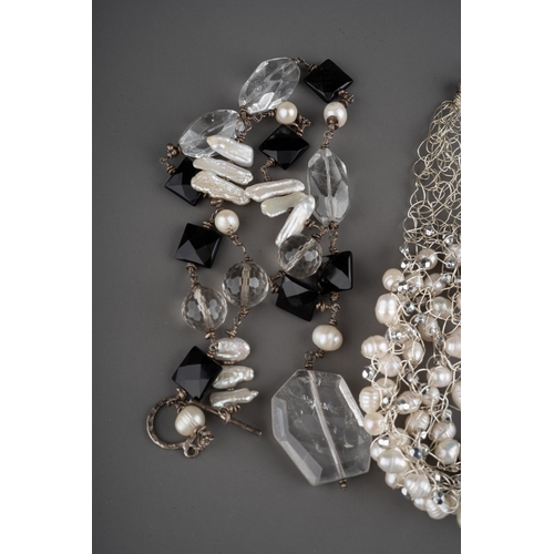 601 - Collection of various vintage costume jewellery items to include Rock crystal necklace, pearl neckla... 