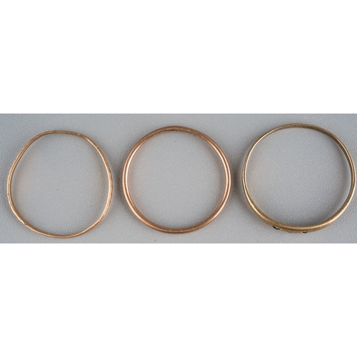 606 - Three thin 9 ct gold rings, gross weight 2.5g