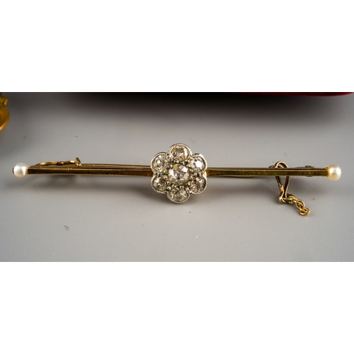 633 - A collection of early to mid 20th century jewellery. To include an early 20th century old cut diamon... 