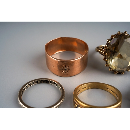 640 - Collection of 9 ct gold rings to include smoky quartz set, 7 sapphire set band, wedding band and 2 e... 