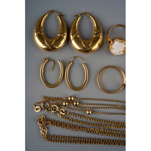 644 - A small parcel of 9ct gold jewellery, including a cameo ring, two pairs of hoop earrings, a short ch... 