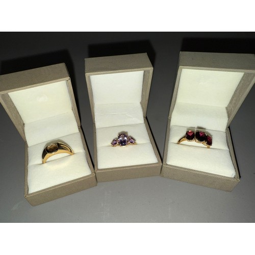 685 - Three 9k gold mounted rings all set with semi precious stones, gross weight 10.1g