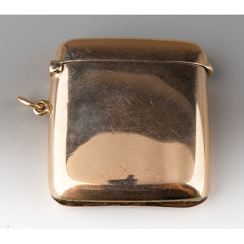 723 - An early 20th Century 9ct gold plain vesta case on suspension chain, hallmarked by Josiah Williams &... 