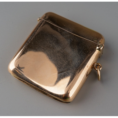 723 - An early 20th Century 9ct gold plain vesta case on suspension chain, hallmarked by Josiah Williams &... 