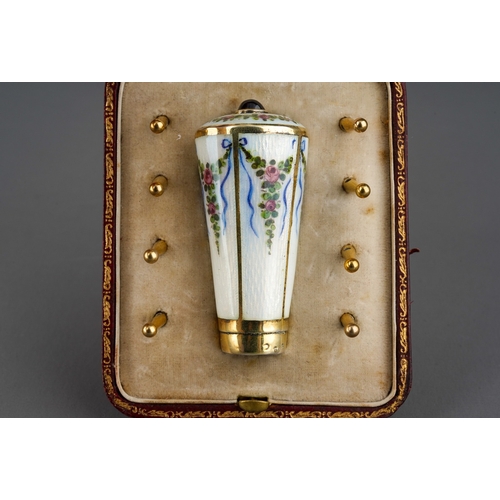 731 - An early 20th century parasol handle, within a fitted case retailed by Asprey, London. The handle wi... 