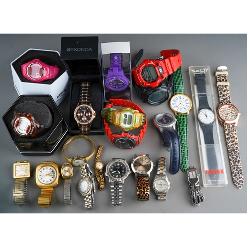 743 - Collection of vintage watches to include two G Shock Baby G watches in original cases and one withou... 