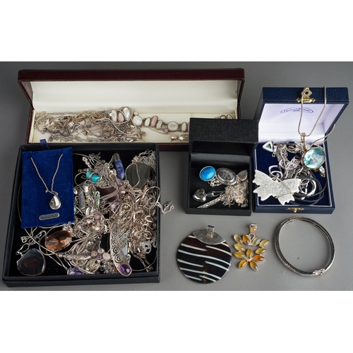 776 - Large collection of silver jewellery to include necklaces, pendants, bracelets, most stamped 925, so... 