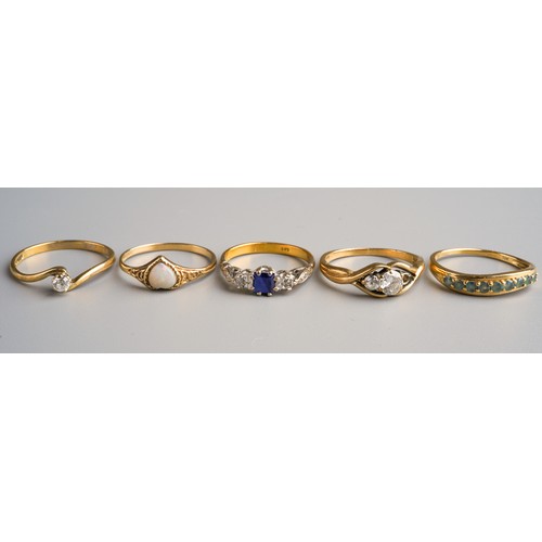 795 - Collection of 5 9k gold rings, set with opals, sapphire, diamond chips etc. gross weight 8.7g