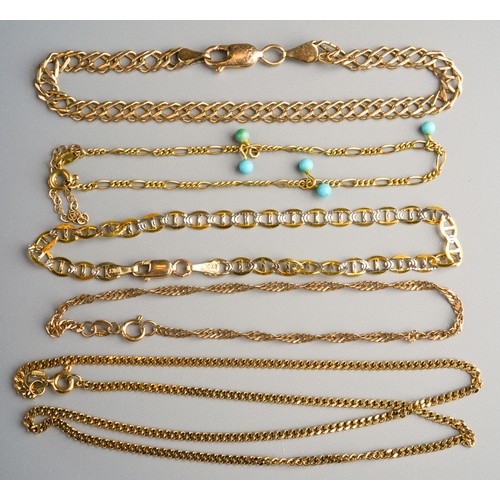 796 - Collection of gold jewellery to include 9k gold bracelet (5.2g), 10k gold bracelet (3.2g), 2 further... 