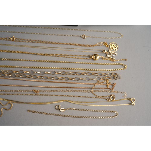 800 - Large collection of 9 ct gold necklaces and pendants ( some af). Total gross weight approx. 18.5g