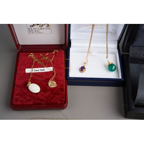 800 - Large collection of 9 ct gold necklaces and pendants ( some af). Total gross weight approx. 18.5g