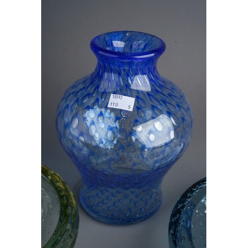 812 - A Modern blue bubble glass effect baluster base together with two circular bubble glass effect bowls... 