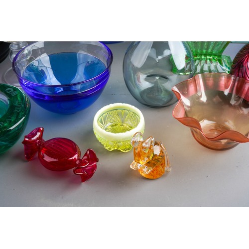 840 - Collection of glassware to include Venetian glass bowl, sweet, Vaseline glas candle stick, Murano gl... 