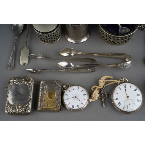 891 - Assorted EPNS and silver plate to include: Georgian style mustard and salts with pieced sides and bl... 