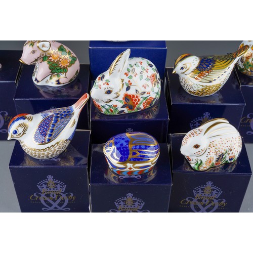 426 - Royal Crown Derby paperweights - 60044 Pickworth Piglet, 60170 Cottage Kitten 60566 Mouse, 60566 Mou... 