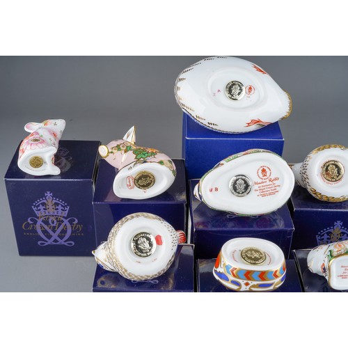 426 - Royal Crown Derby paperweights - 60044 Pickworth Piglet, 60170 Cottage Kitten 60566 Mouse, 60566 Mou... 